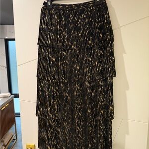 Chic Black and Gold Maxi Skirt